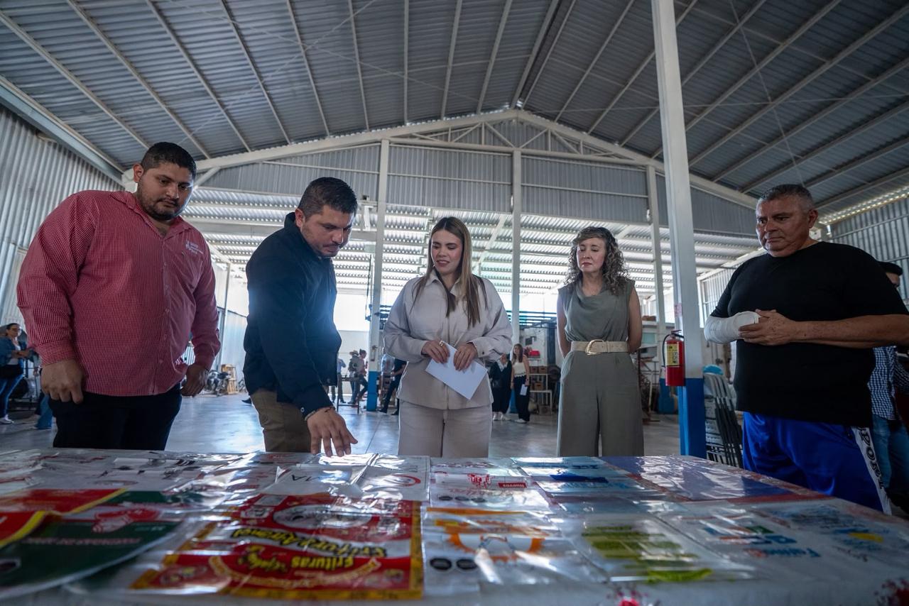 Alcaldesa de Culiacán entrega apoyo de programa Impulso Nafin