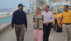 Mazatlán, Sinaloa, suma nueve refugios ante Simón; podría acercarse como tormenta tropical, informa Estrella Palacios