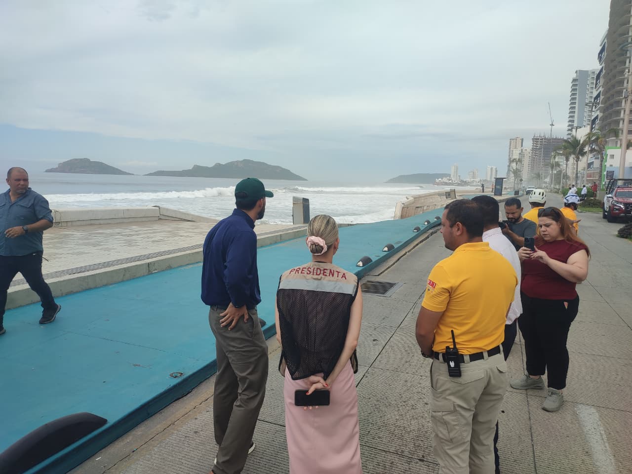 Anuncia Estrella Palacios gestión inmediata para reparar el segundo colapso del malecón de Mazatlán