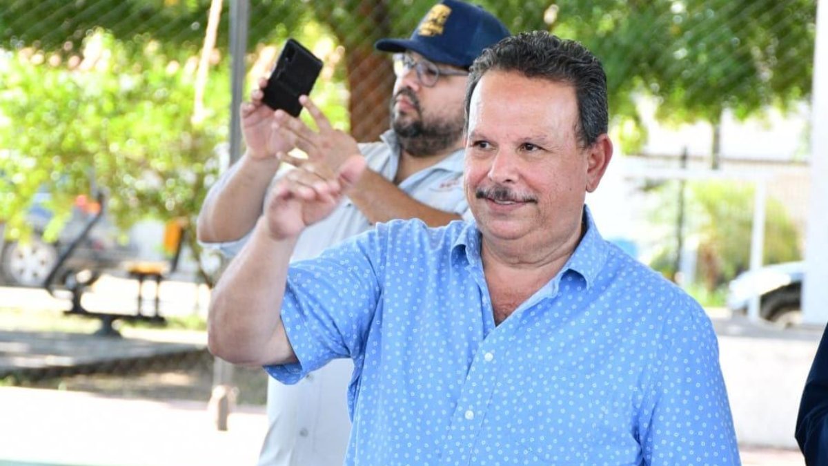 alfredo castro lopez presento su renuncia irrevocable a la secretaria del ayuntamiento de mocorito