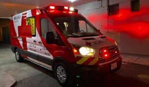 Joven resulta lesionado luego de caer de una altura de 10 metros en la colonia Estrella, en Los Mochis, Sinaloa