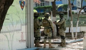 “Los vamos a matar a todos”: amenaza por WhatsApp a alumnas obliga a evacuar Escuela Normal en Culiacán