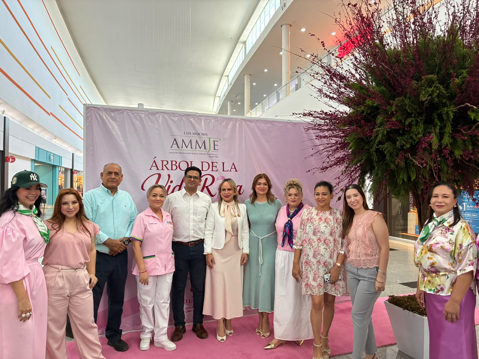 Inaugura AMMJE Árbol de la Vida Rosa