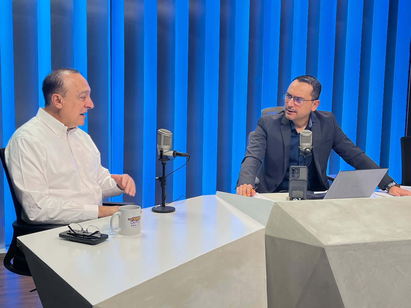 Antonio Menéndez, alcalde de Ahome, en entrevista con Omar de la Rocha