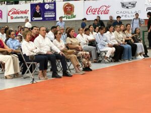 Antonio Menéndez en la misa del nuncio apostólico en Los Mochis