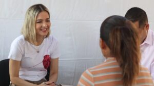 apoyo a familias de el espinal mazatlan alcaldesa
