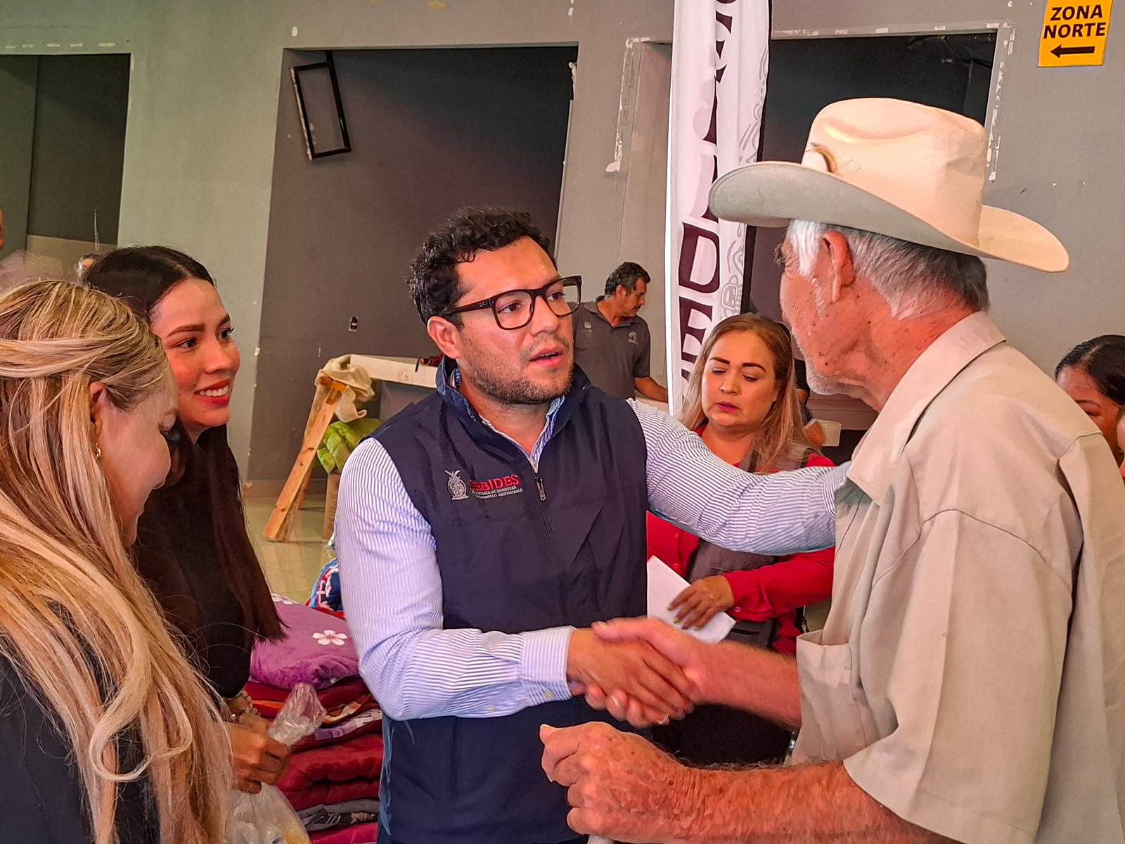 Apoyos humanitarios a familias de Ayuné, Mazatlán