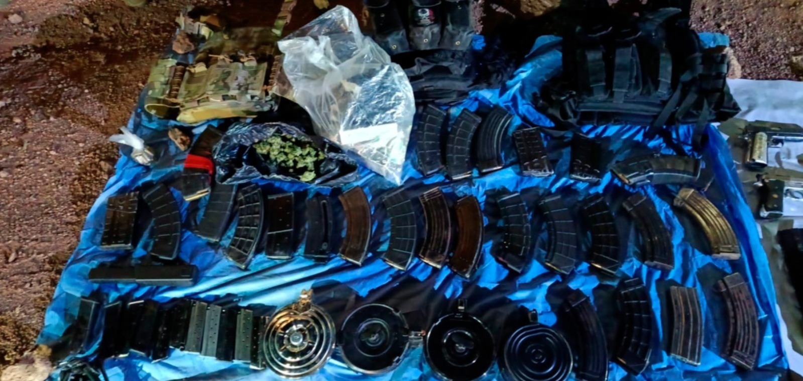 Armamento asegurado en operativo donde abatieron a "El Meny" Carranza en Sonora