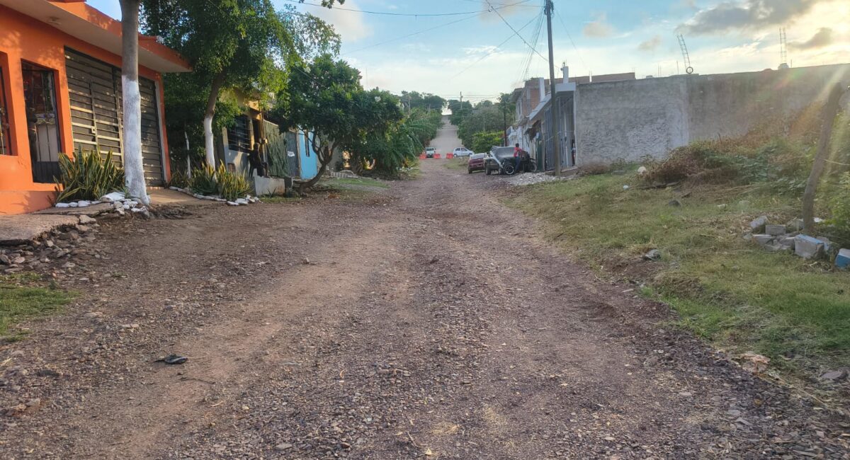 Arranca pavimentación de calles en las colonias Ejidal y Jaripillo, en Mazatlán, Sinaloa; invertirán 5.3 millones de pesos