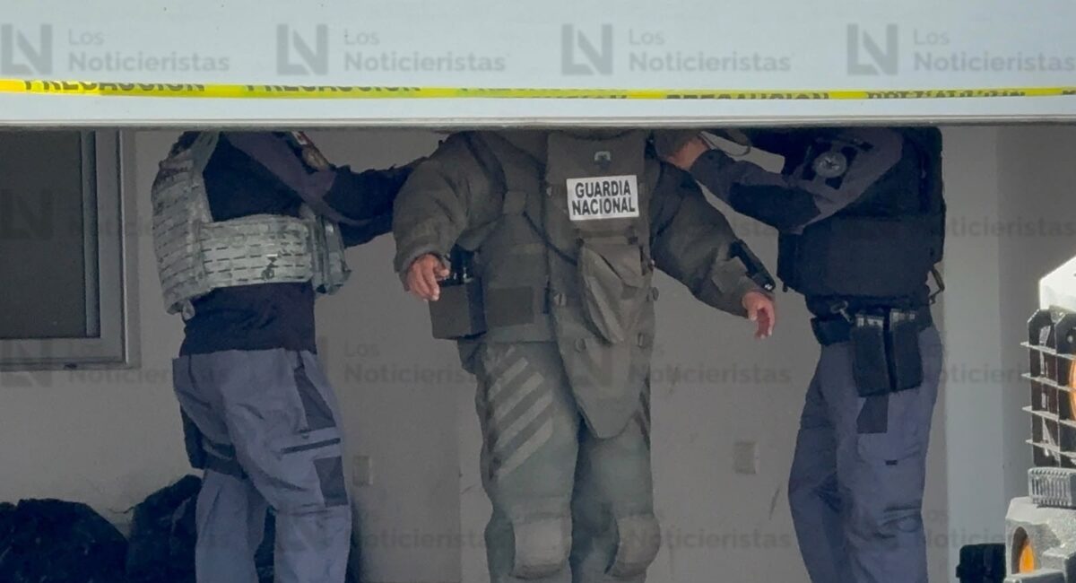 Artefactos explosivos entre lo asegurado en casa de Los Pinos en Culiacán, Sinaloa: Grupo antibombas de la GN los retiran