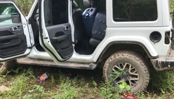Marina asegura vehículo con sustancias químicas y equipo de procesamiento en Los Cedros, Culiacán