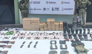 Ejército asegura armas, explosivos y equipo para drones durante operativo en Rosario, Sinaloa
