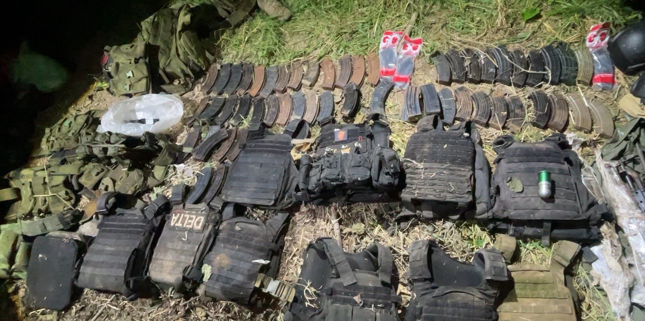 Marina detiene a 51 presuntos infractores y asegura 145 armas en Mazatlán