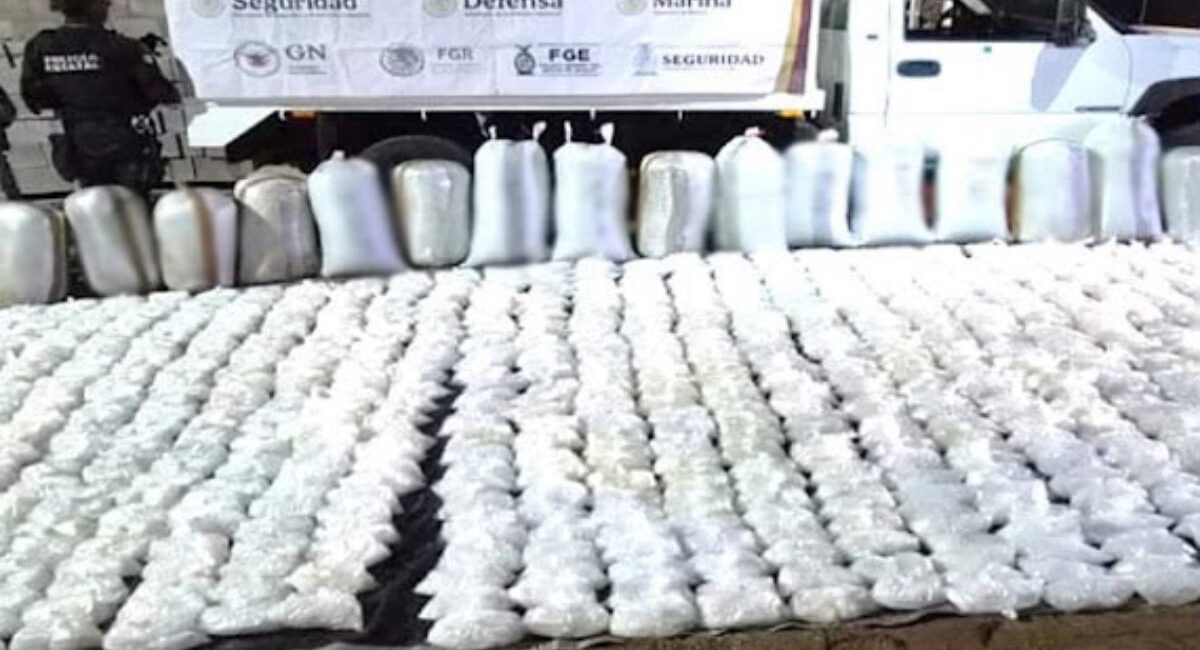 Aseguran mil 320 kg de metanfetamina en vehículo de redilas en Culiacán, Sinaloa