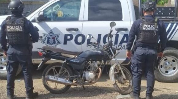 Hallan motocicleta robada en la Salvador Allende de Mazatlán, Sinaloa; la aseguran policías