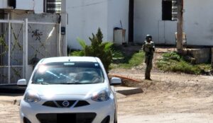 Aseguran vehículo de hombre que fue baleado en colonia Díaz Ordaz, en Culiacán