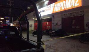 Asesinan a balazos a joven afuera de una refaccionaria en la colonia Jaripillo, Mazatlán