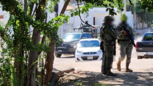ataque a balazos al conductor de un vehiculo en culiacan auto