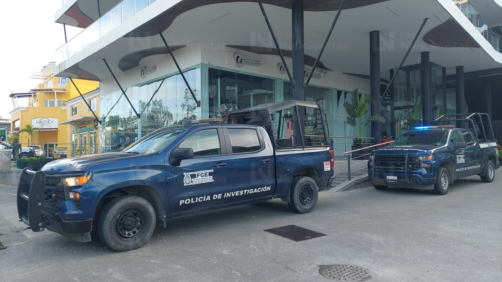 Hombre pierde la vida en una hospital tras ser baleado afuera de una plaza comercial