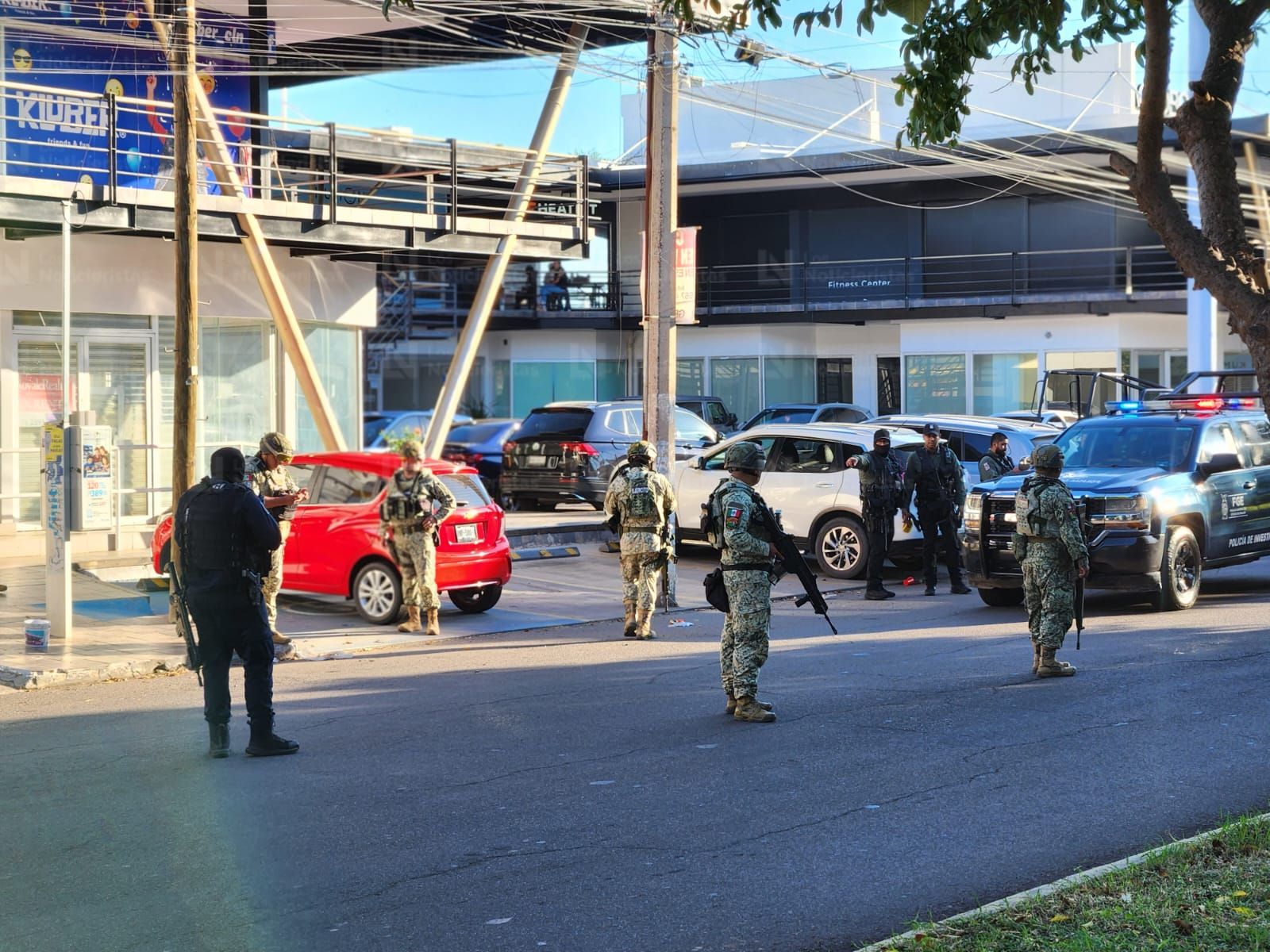 Apunta de balazos "levantan"a hombre frente a su esposa en la colonia Las Quintas de Culiacán, Sinaloa