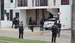 Ataque armado en Real del Valle, Mazatlán; sujetos disparan contra una vivienda y arrojan un arma afuera de un negocio de comida