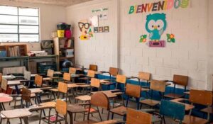 ¡Suspenden clases en Mazatlán, Sinaloa, y otros seis municipios del sur por huracán Simón!