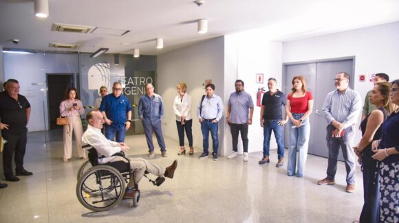 Autoridades de Ahome recorren Teatro Ingenio de Los Mochis para establecer un plan para su uso