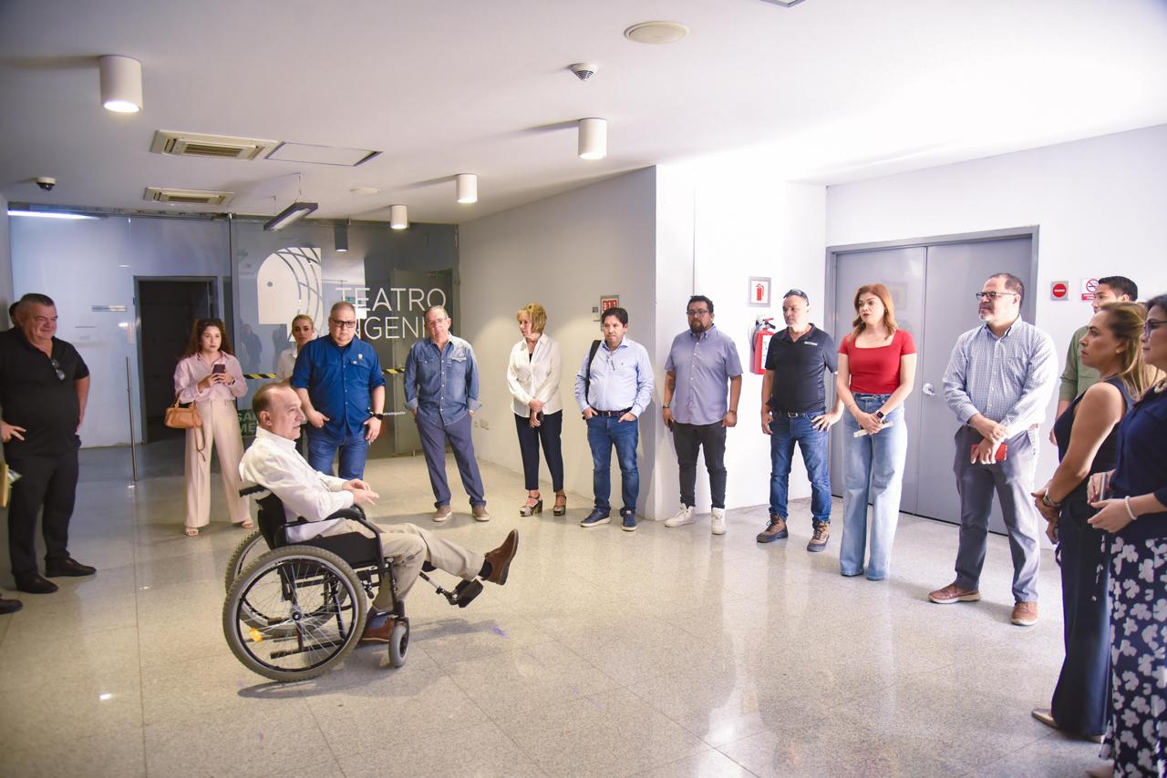 Autoridades de Ahome recorren el Teatro Ingenio en Los Mochis