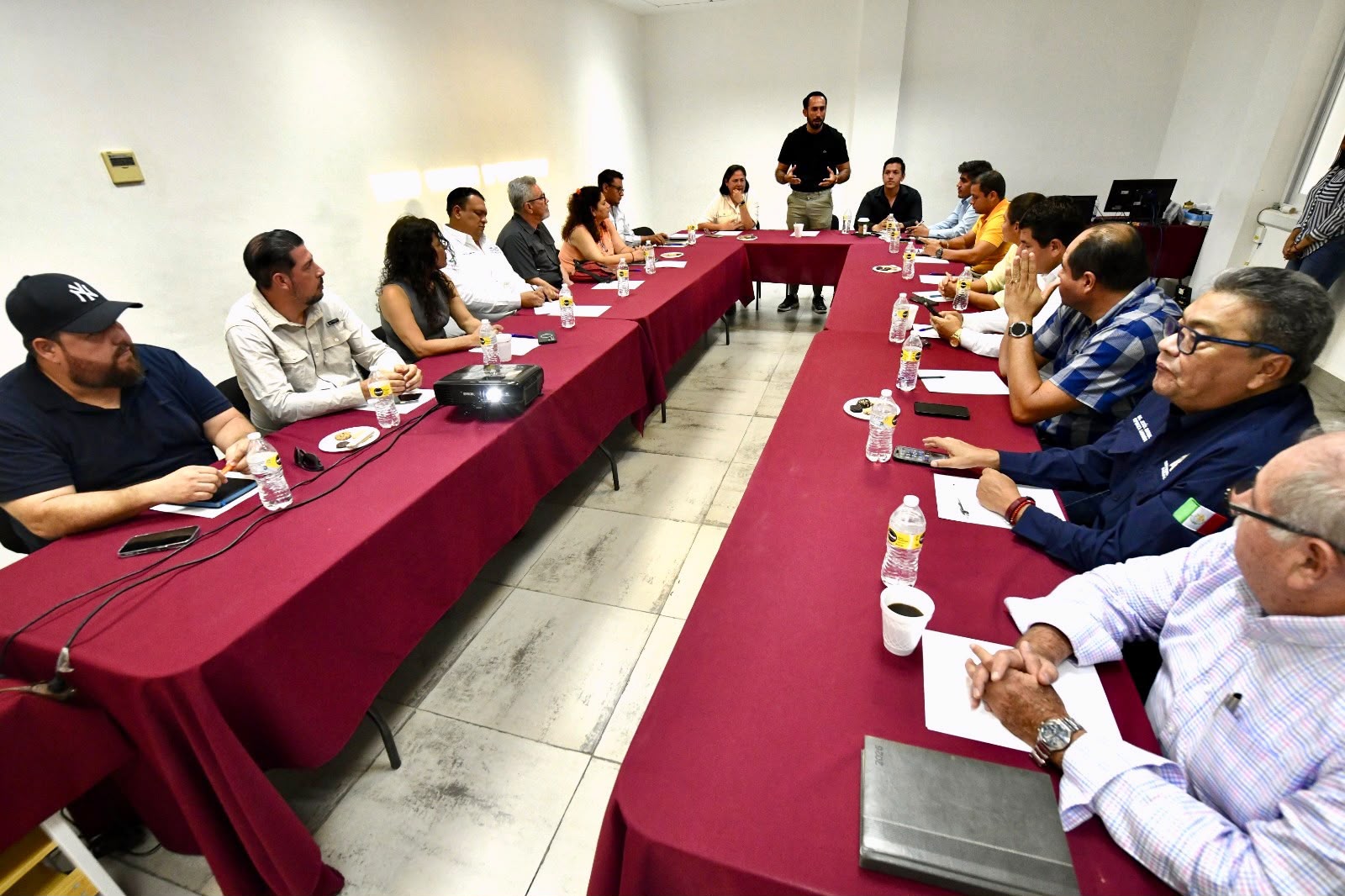 Autoridades se reúnen para discutir la rehabilitación del Malecón de Mazatlán