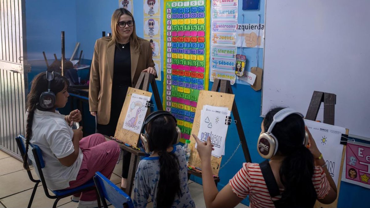 ayuntamiento de culiacan llevan servicios de salud a la colonia lazaro cardenas escuela