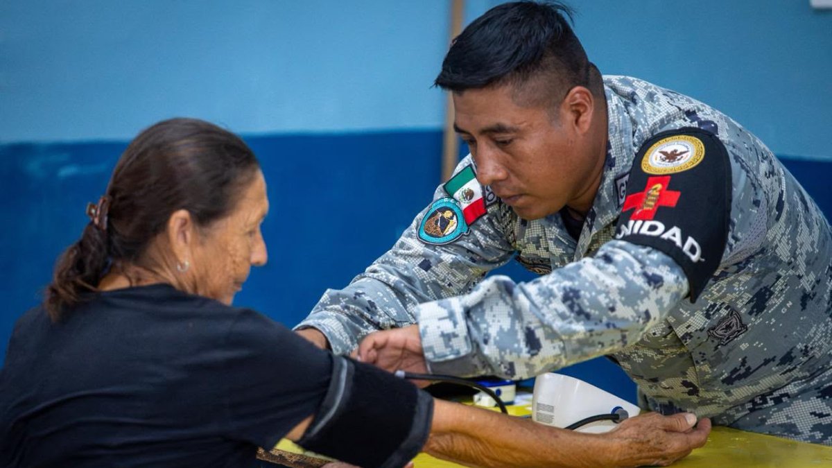 ayuntamiento de culiacan llevan servicios de salud a la colonia lazaro cardenas presion