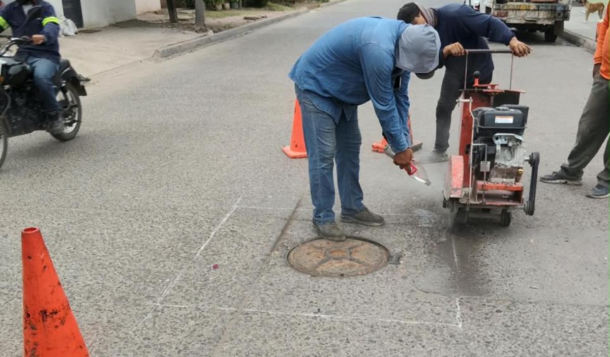 Avanza atención a vialidades en Ahome