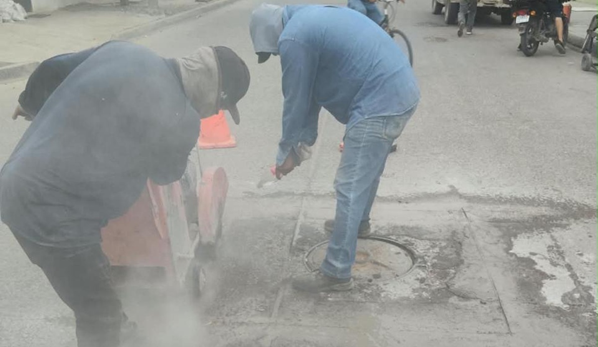 Avanza atención a vialidades en Ahome