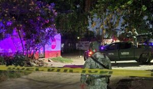 Disparan contra la fachada de un abarrote en la colonia Adolfo López Mateos de Culiacán, Sinaloa