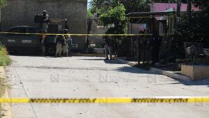 balean domicilio en la colonia azteca en mazatlan calle