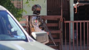 balean domicilio en la colonia azteca en mazatlan sin