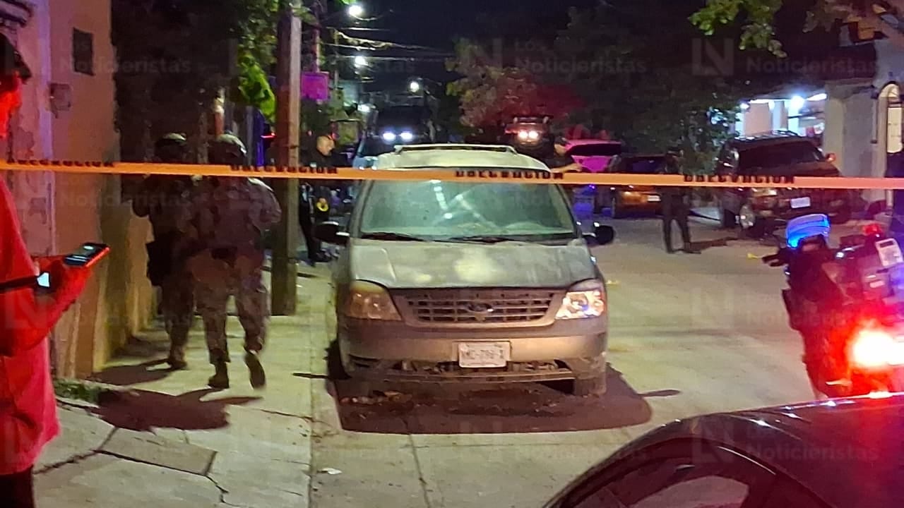Balean vivienda en la colonia Francisco Villa, en Mazatlán