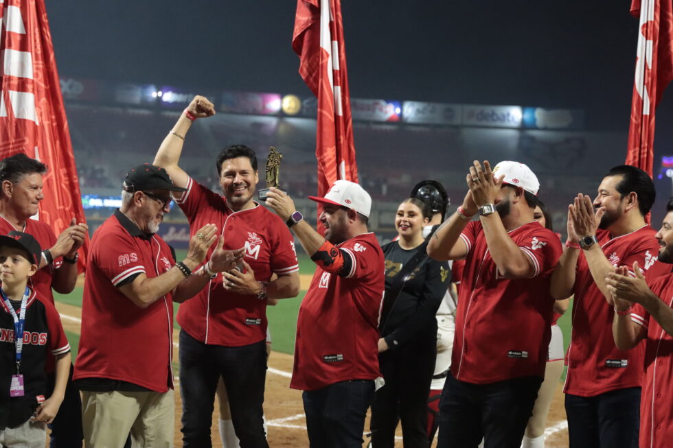 Banda MS recibe el Premio Orgullo Mazatlán