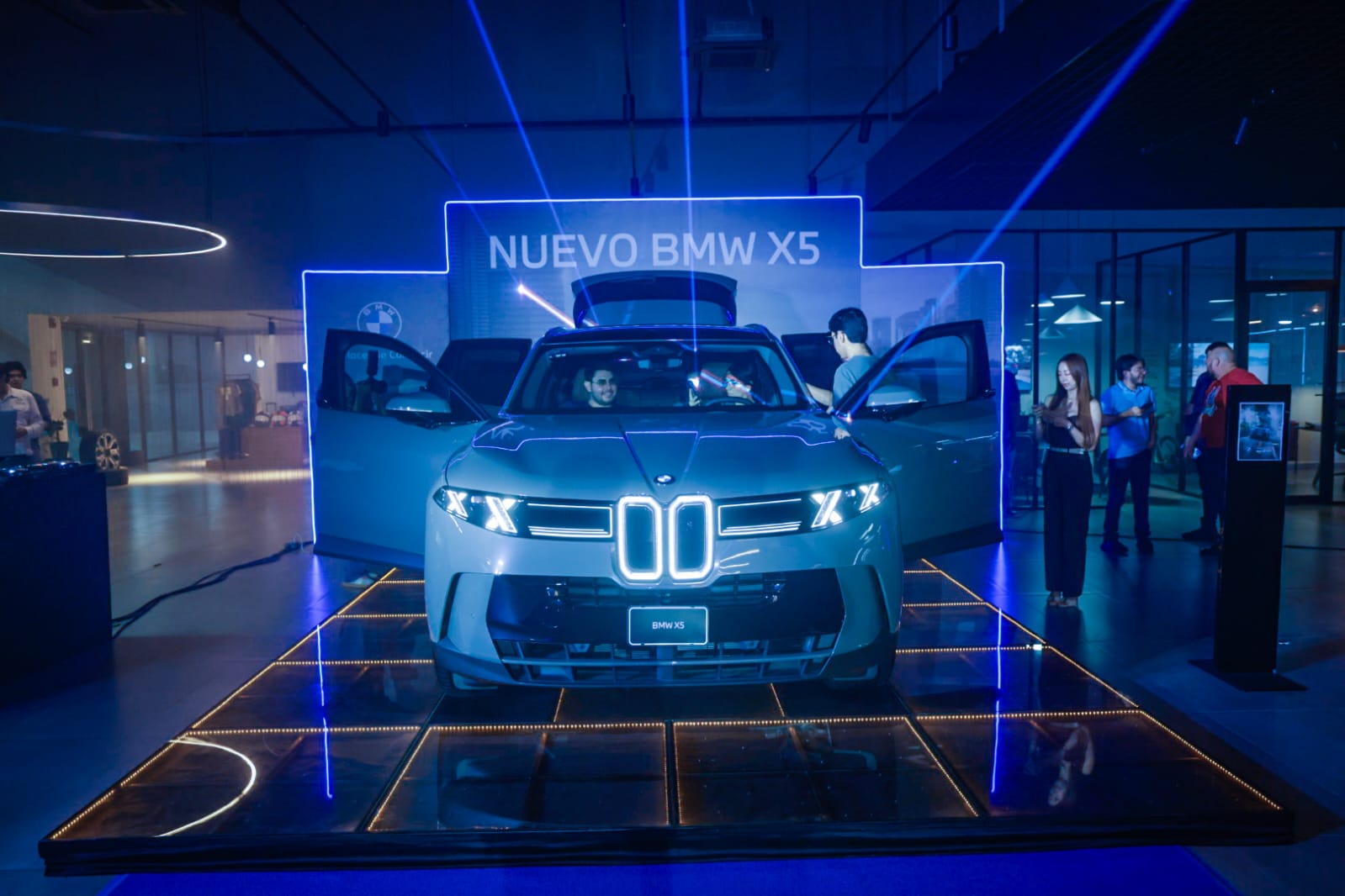 BMW presenta nuevo vehículo X5 2027