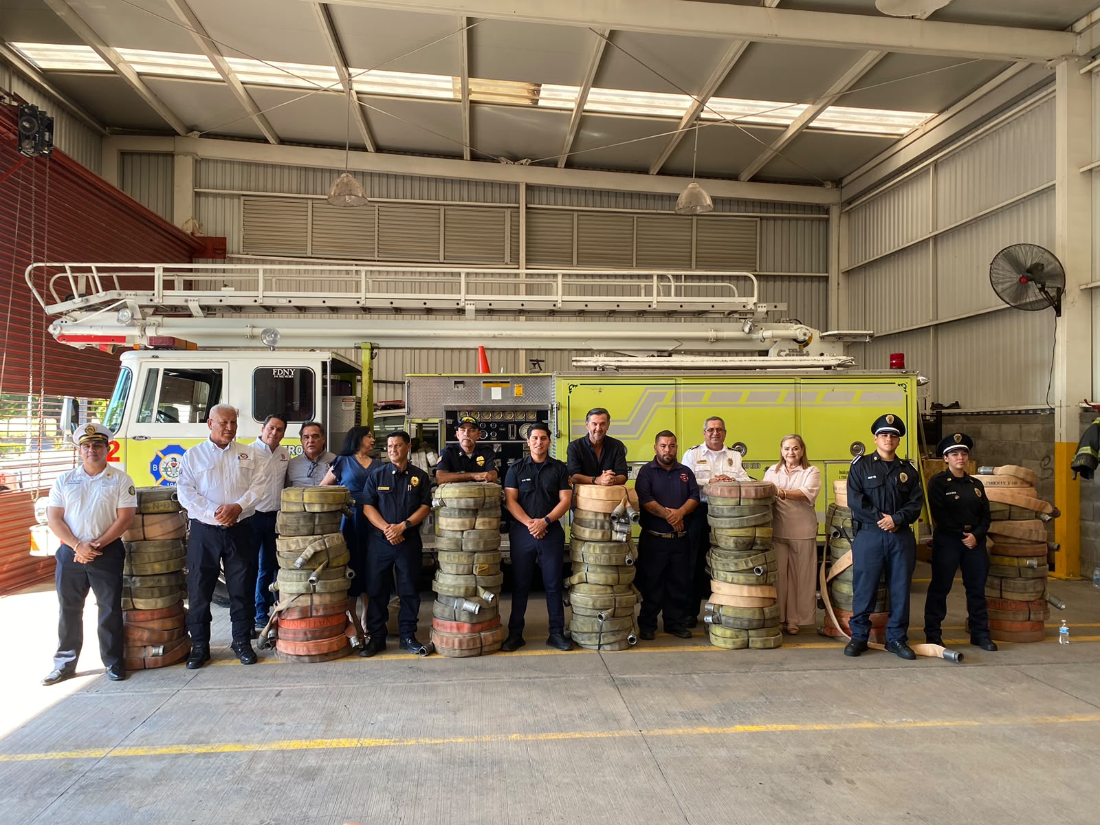 Bomberos Culiacán ayuda fortalecer a corporaciones de 7 municipios con la donación de mangueras
