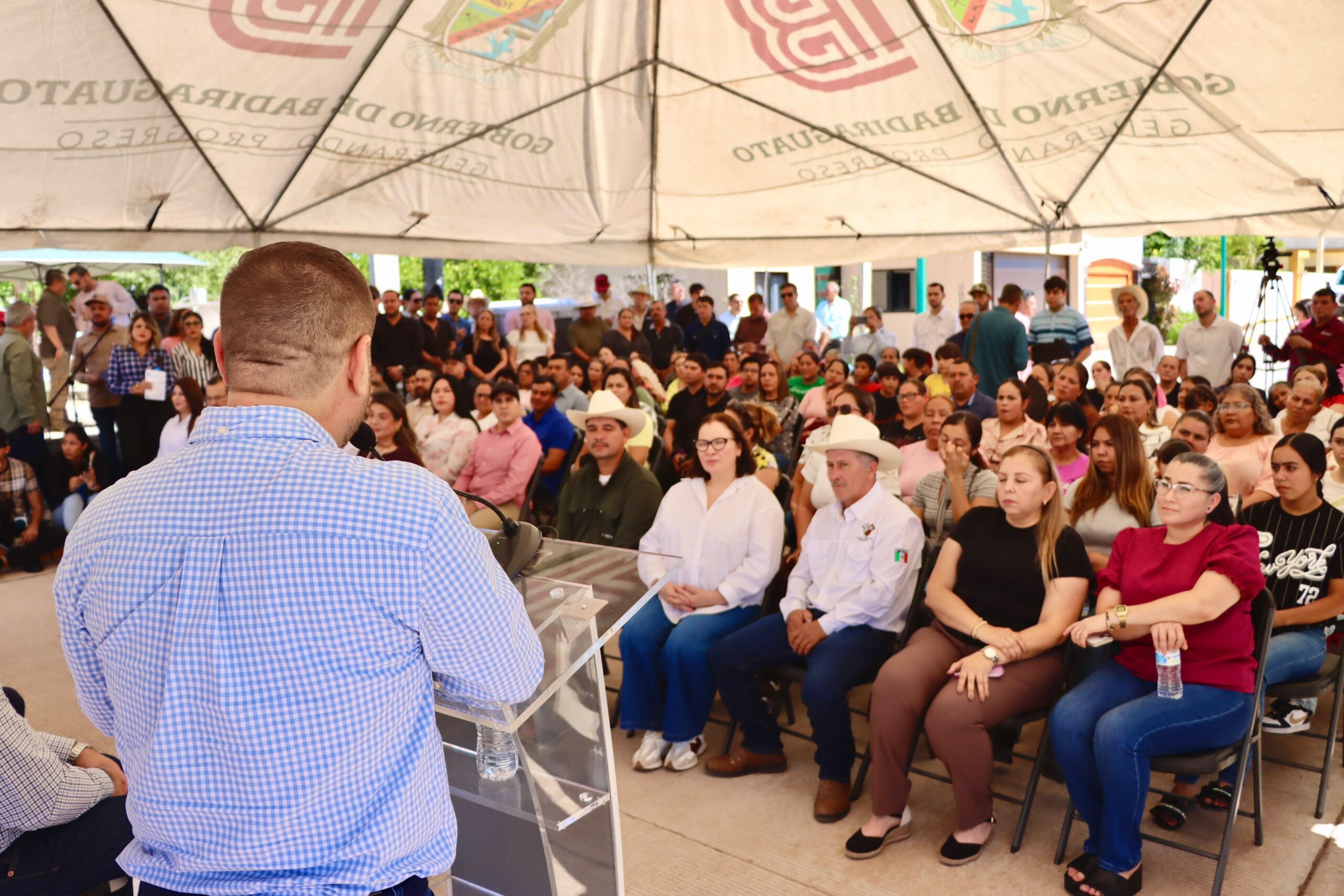 Gobernadora Graciela Domínguez alcalde de Badiraguato inauguran calles con inversión de 20 mdp