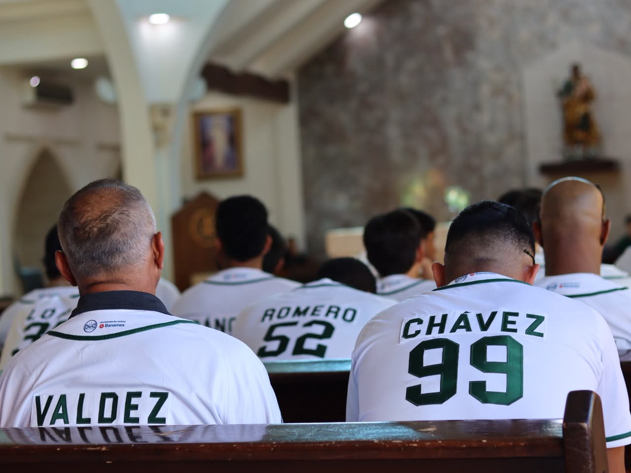 Cañeros de Los Mochis en misa previo al arranque de la LMP