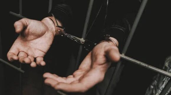 Caen cuatro hombres armados y con droga en Rosario; los envían a prisión en Mazatlán, Sinaloa