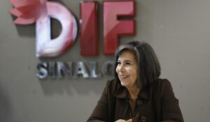 Catalina Esparza Navarrete asume presidencia honorífica del DIF Sinaloa