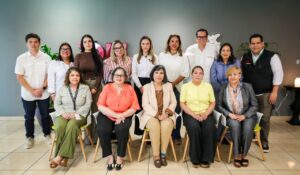 Catalina Esparza sostiene primera reunión con el equipo del DIF Sinaloa tras asumir la presidencia honorífica