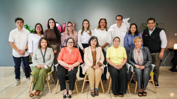 Catalina Esparza sostiene primera reunión con el equipo del DIF Sinaloa tras asumir la presidencia honorífica