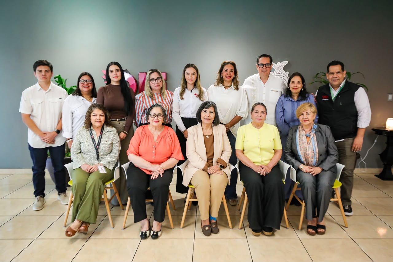 Catalina Esparza se reúne con el equipo directivo de DIF Sinaloa