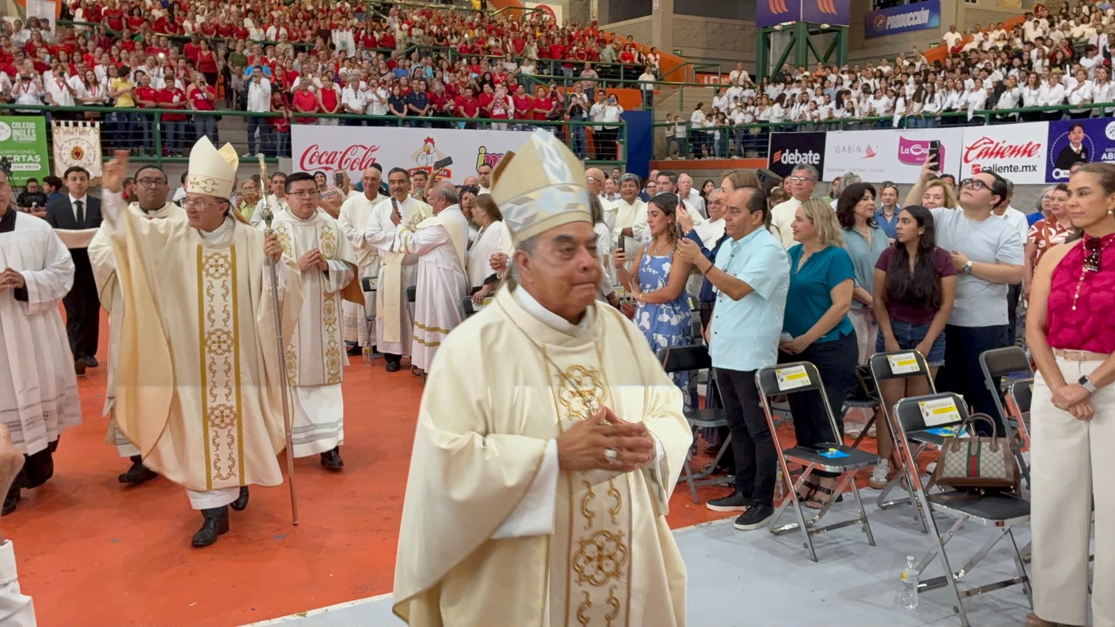 Celebración eucarística con el nuncio apostólico en el CUM de Los Mochis
