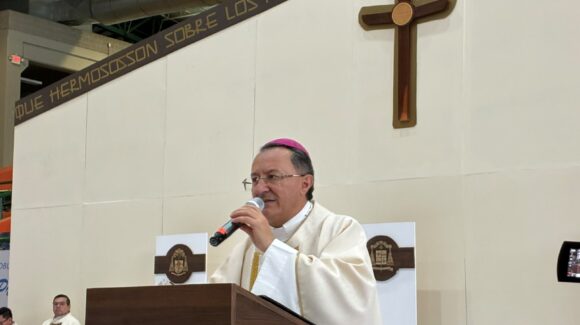 Llama nuncio apostólico a construir la paz desde el amor de Dios en misa multitudinaria de Los Mochis