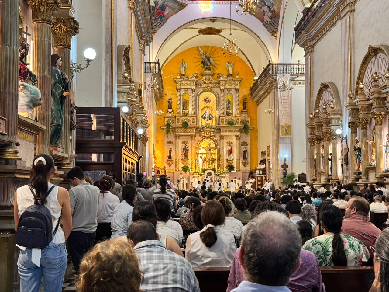 Celebración eucarística con Joseph Spiteri en la Catedral de Culiacán